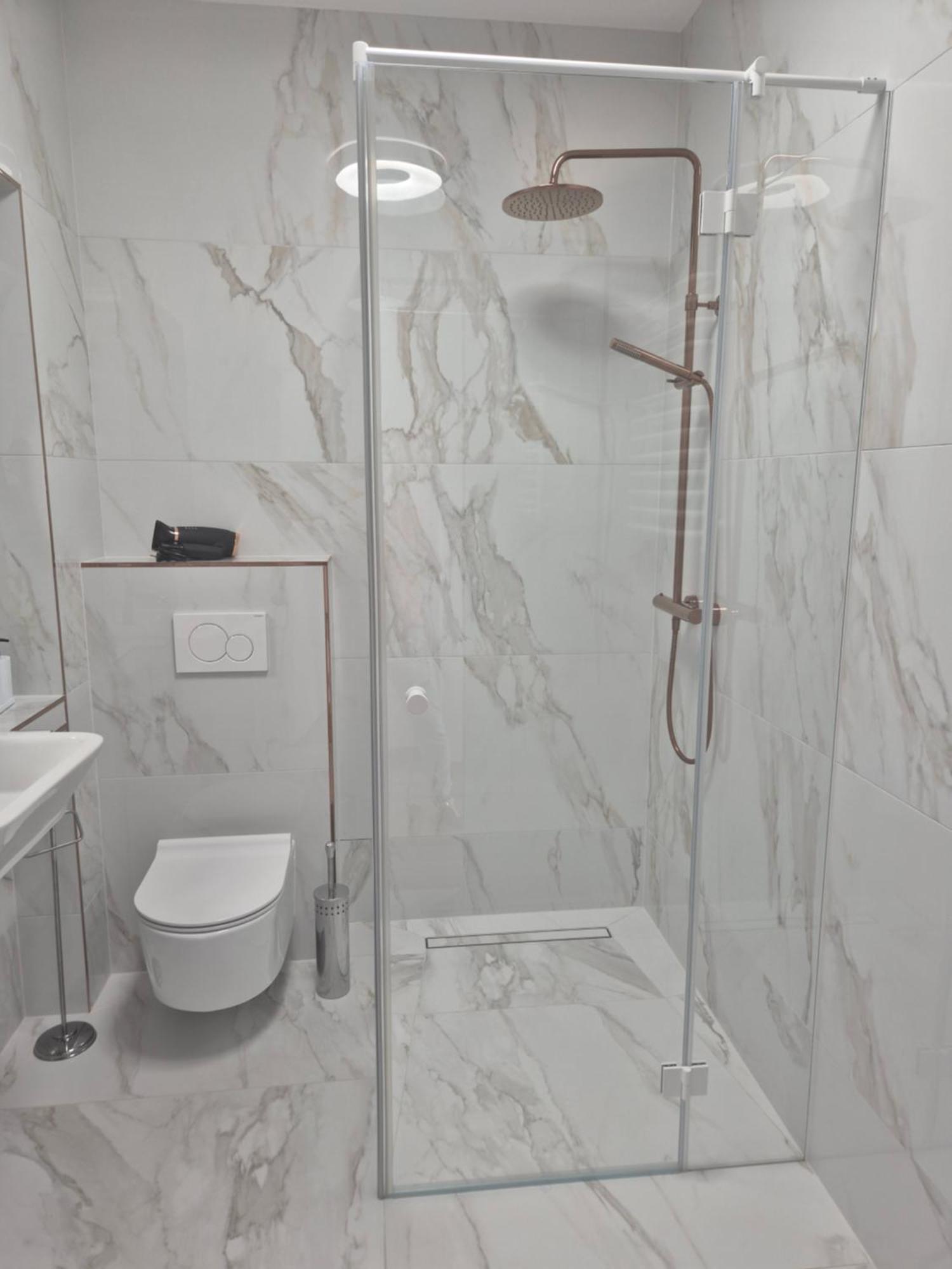 Aparthotel Miodowa 25 Краков Экстерьер фото